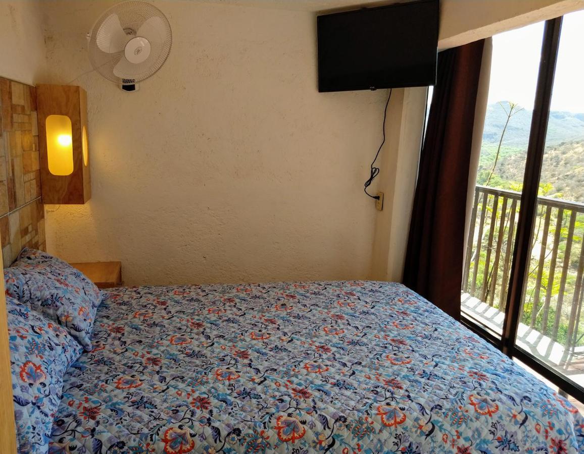 Hotel Alcatraces El Pueblito  Exteriör bild